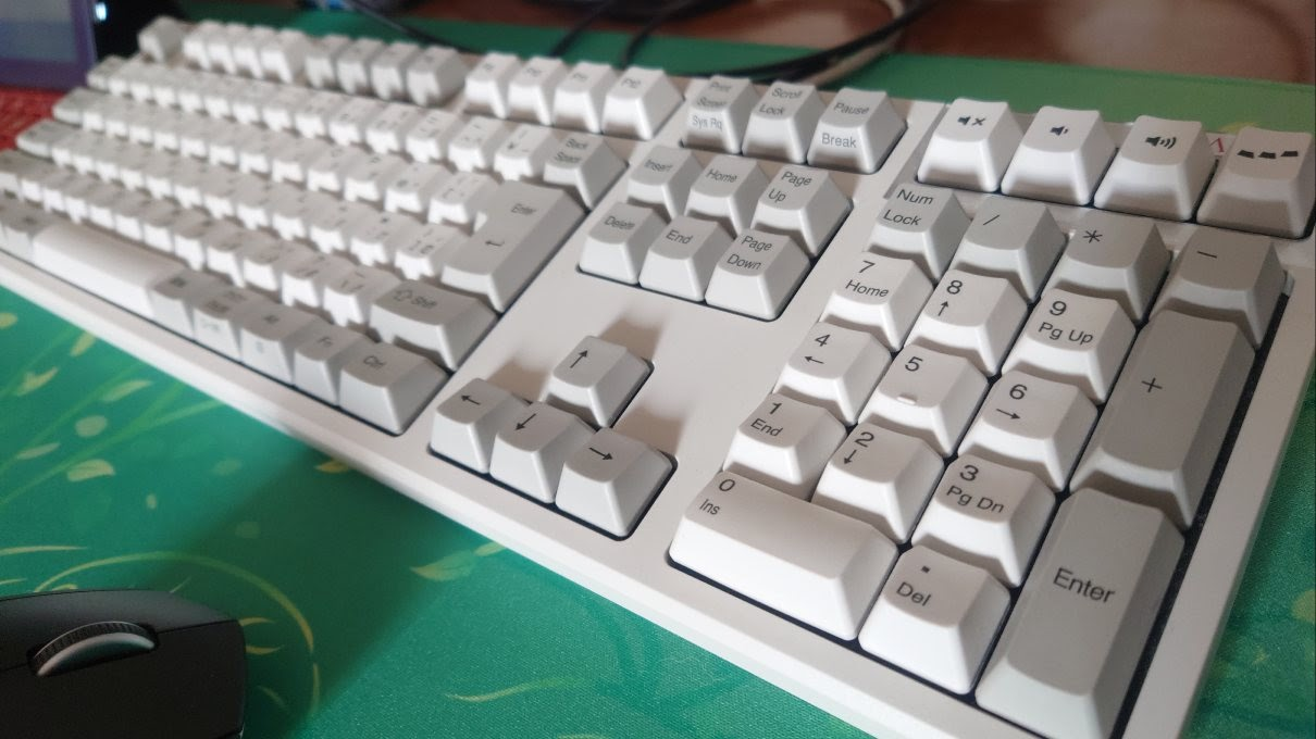 東プレ REALFORCE】静電容量無接点方式のキーボードを買ったよレビュー